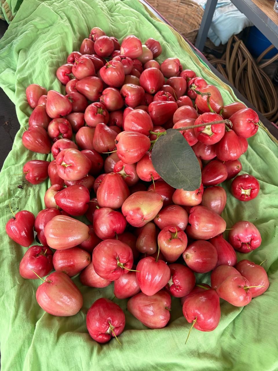 A heap of red water apples